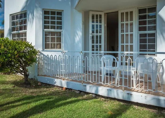 Cozy W/ocean View, Pool & Access Apartment