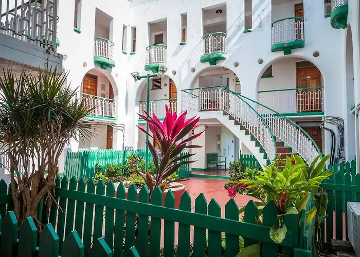 Cozy W/ocean View, Pool & Access Montego Bay
