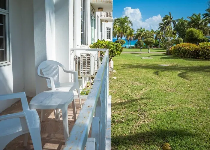 Apartment Cozy W/ocean View, Pool & Access