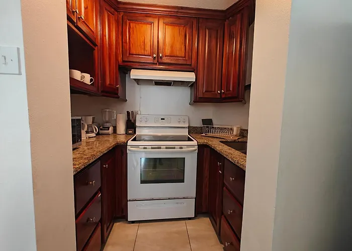 Apartment Cozy W/ocean View, Pool & Access *